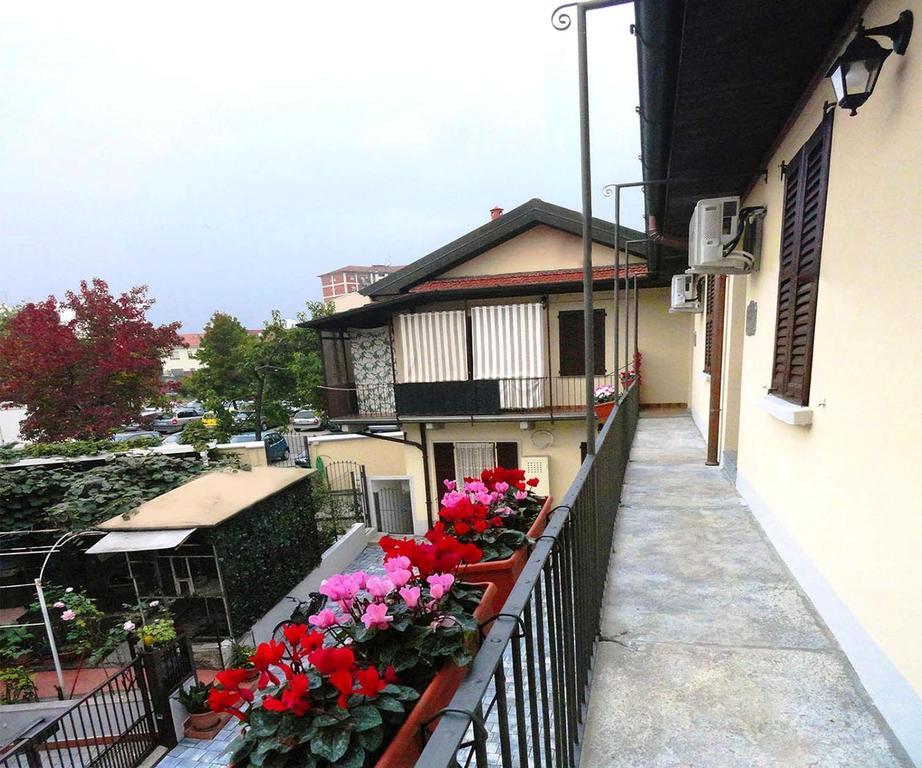 La Casa Di Margit Leilighet Nova Milanese Eksteriør bilde